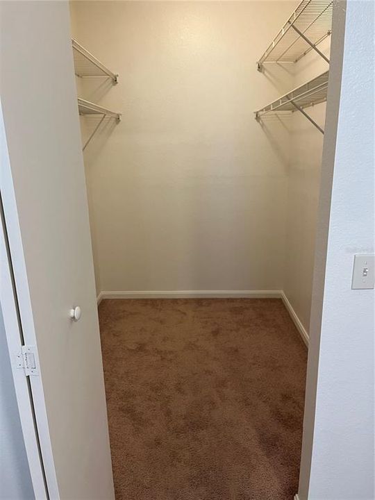 For Rent: $1,600 (1 beds, 1 baths, 750 Square Feet)