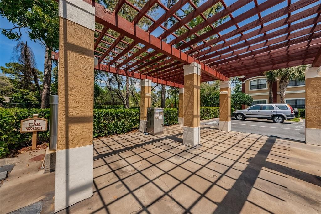 For Rent: $1,600 (1 beds, 1 baths, 750 Square Feet)