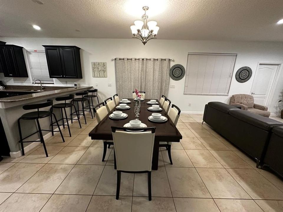 For Sale: $515,000 (6 beds, 6 baths, 3063 Square Feet)