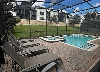 For Sale: $515,000 (6 beds, 6 baths, 3063 Square Feet)