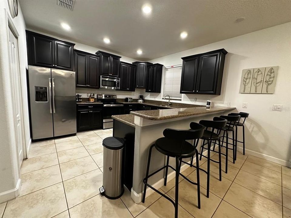 For Sale: $515,000 (6 beds, 6 baths, 3063 Square Feet)