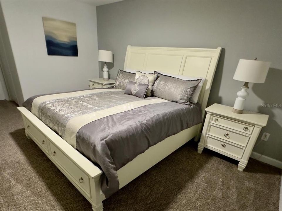 For Sale: $515,000 (6 beds, 6 baths, 3063 Square Feet)