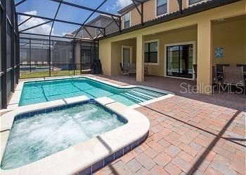 For Sale: $515,000 (6 beds, 6 baths, 3063 Square Feet)