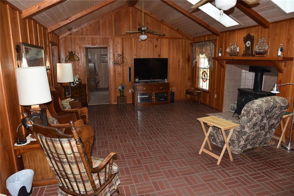 En Venta: $525,000 (2 camas, 1 baños, 1568 Pies cuadrados)