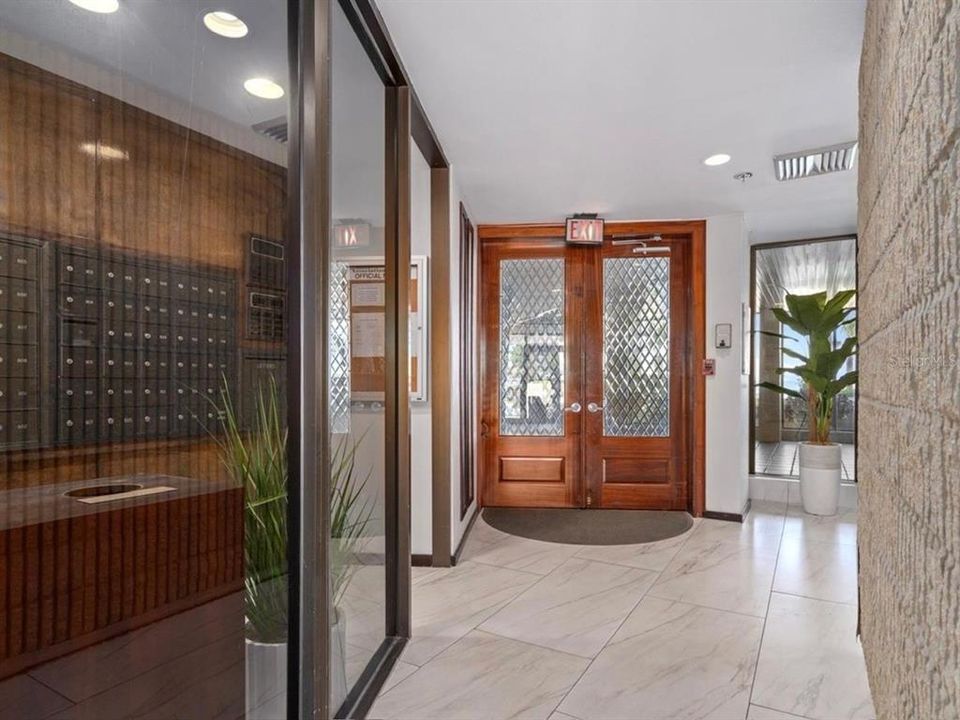 For Rent: $4,750 (3 beds, 3 baths, 1970 Square Feet)