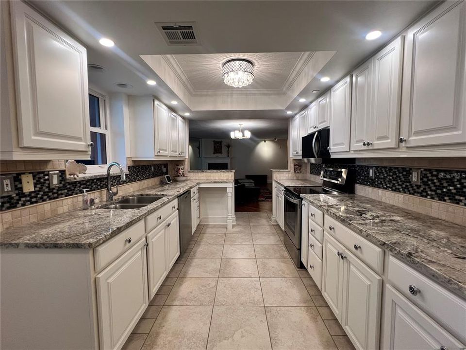 For Rent: $4,750 (3 beds, 3 baths, 1970 Square Feet)