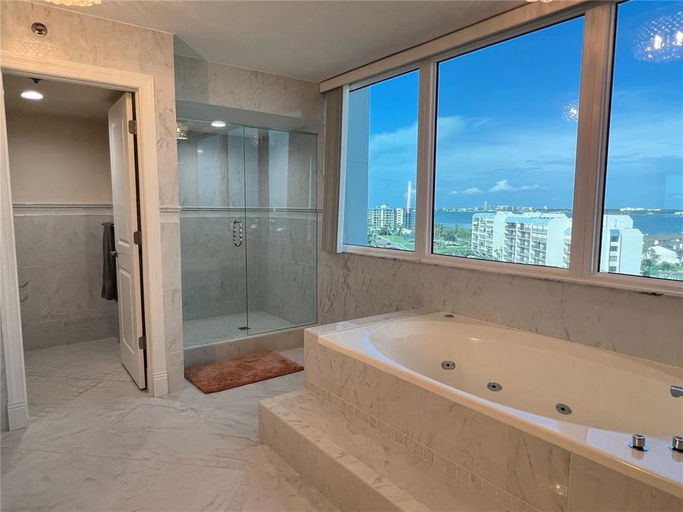 For Rent: $4,750 (3 beds, 3 baths, 1970 Square Feet)
