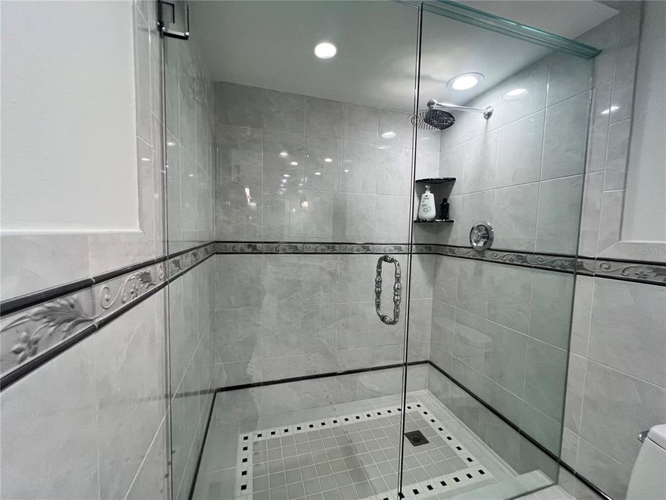 For Rent: $4,750 (3 beds, 3 baths, 1970 Square Feet)