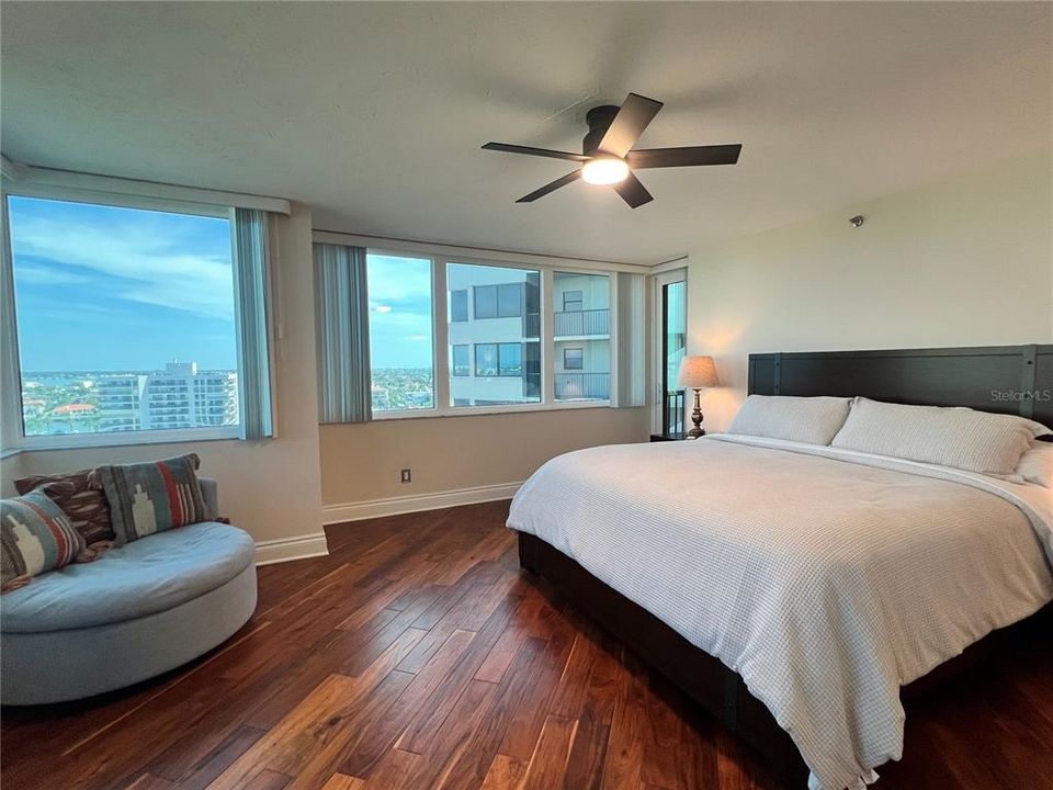 For Rent: $4,750 (3 beds, 3 baths, 1970 Square Feet)