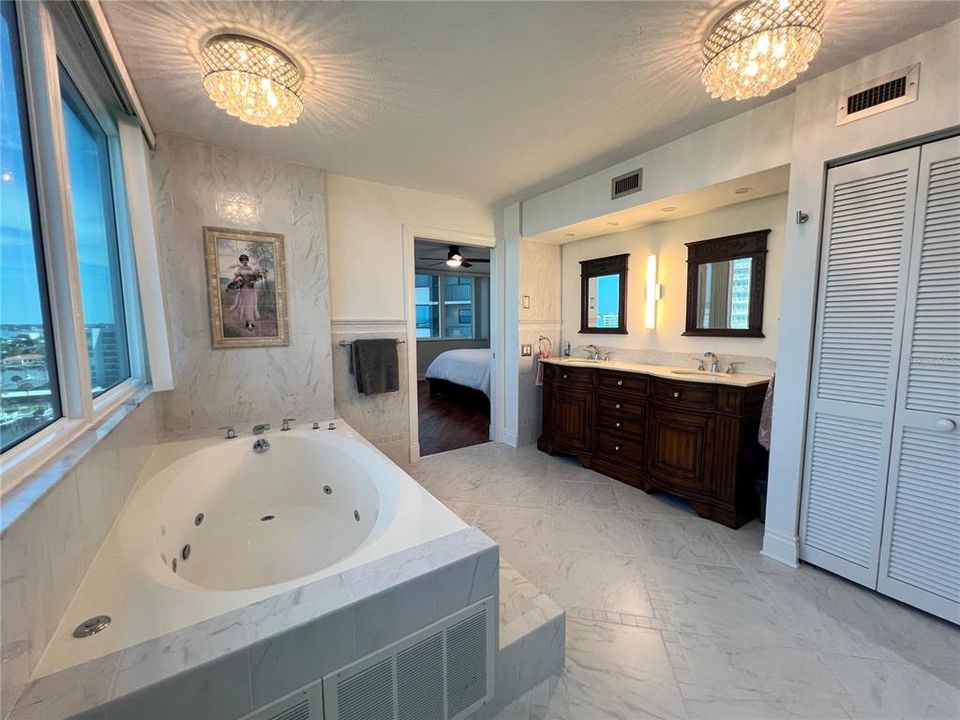 For Rent: $4,750 (3 beds, 3 baths, 1970 Square Feet)
