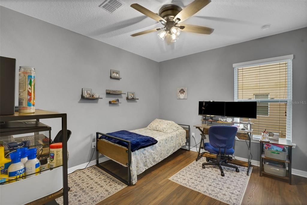 For Sale: $324,900 (3 beds, 2 baths, 1653 Square Feet)