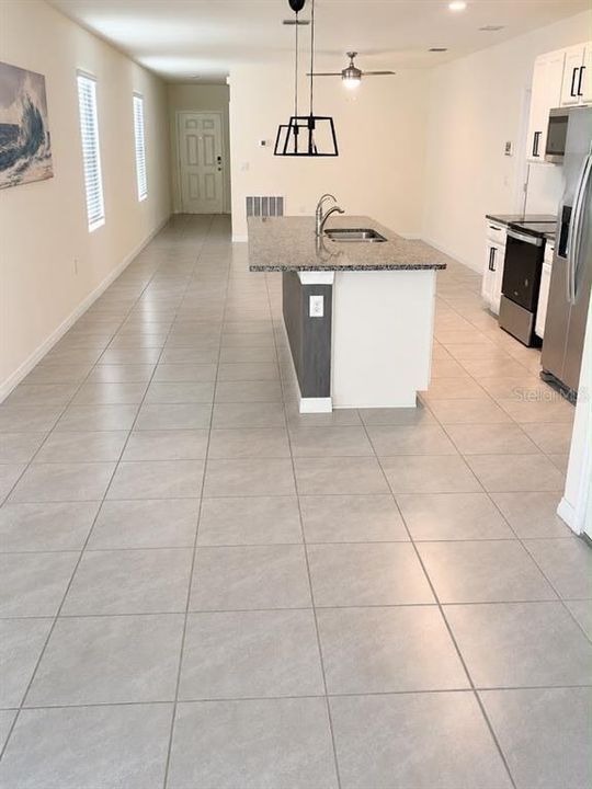 For Rent: $2,350 (4 beds, 2 baths, 1720 Square Feet)