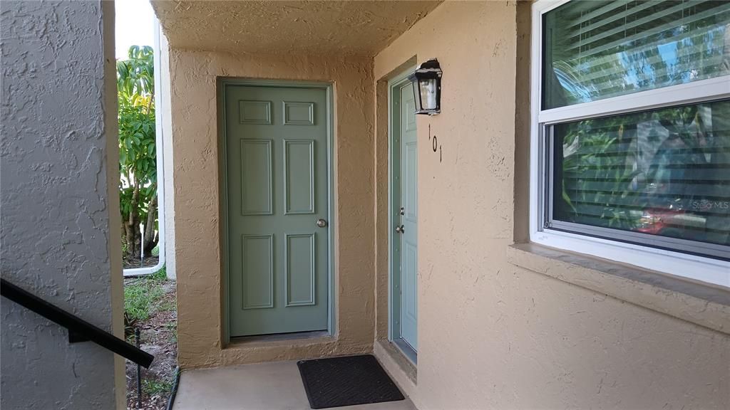 For Sale: $189,900 (2 beds, 2 baths, 1190 Square Feet)