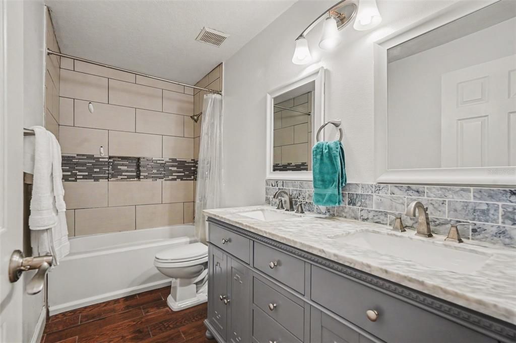 For Sale: $519,900 (4 beds, 2 baths, 2244 Square Feet)
