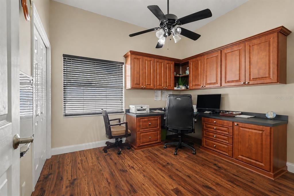 For Sale: $519,900 (4 beds, 2 baths, 2244 Square Feet)