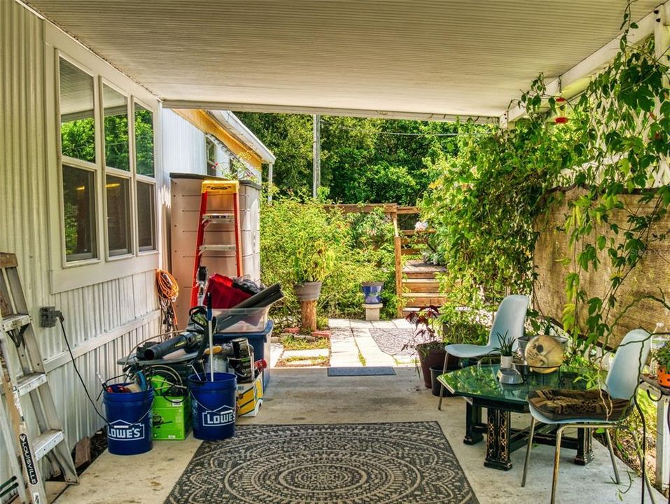 For Sale: $150,000 (2 beds, 1 baths, 822 Square Feet)