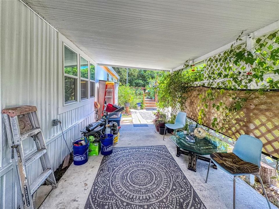 For Sale: $150,000 (2 beds, 1 baths, 822 Square Feet)