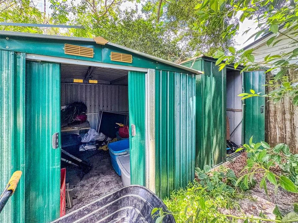 For Sale: $150,000 (2 beds, 1 baths, 822 Square Feet)