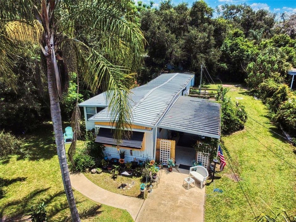 For Sale: $150,000 (2 beds, 1 baths, 822 Square Feet)
