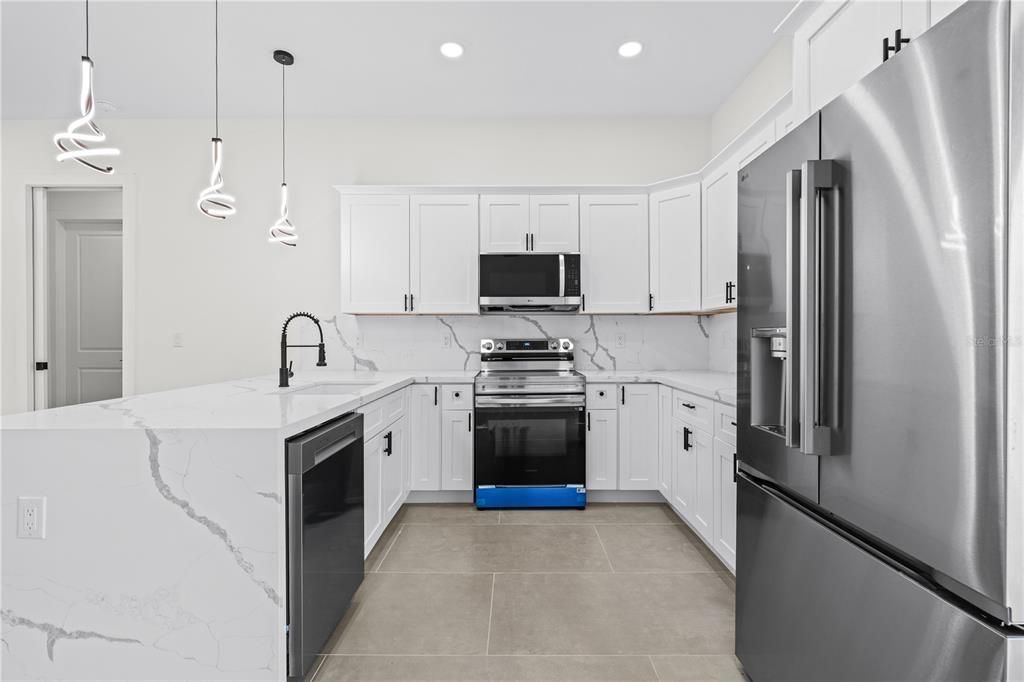For Sale: $319,000 (3 beds, 2 baths, 1452 Square Feet)