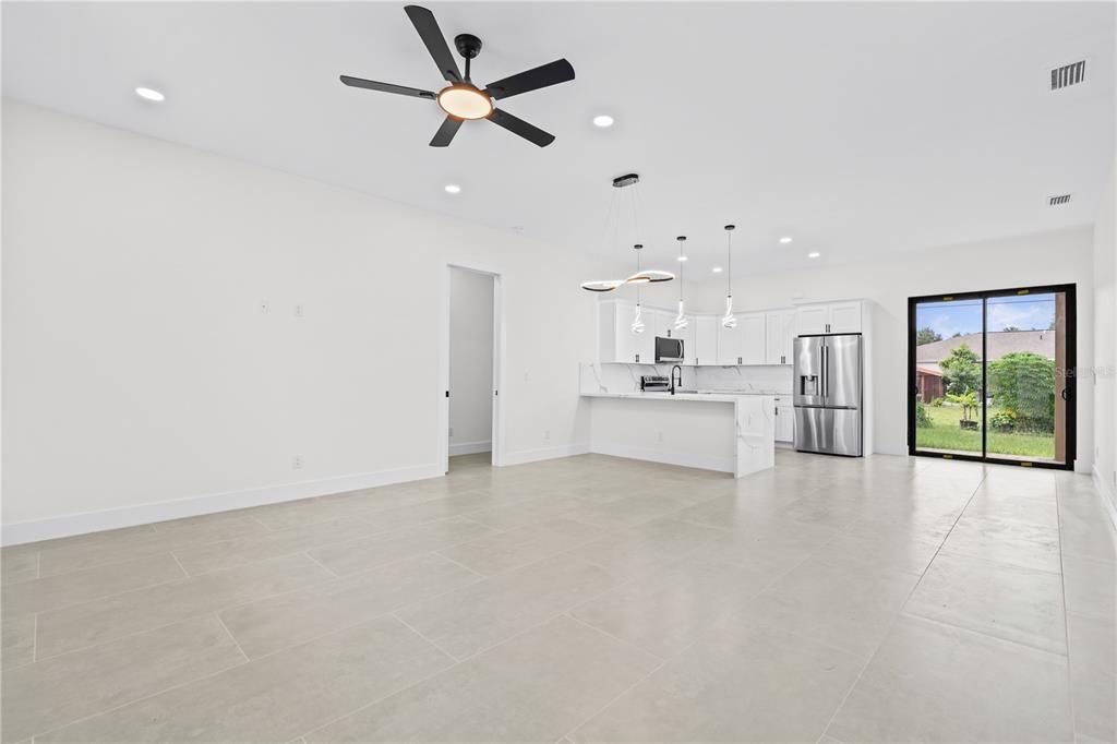 For Sale: $319,000 (3 beds, 2 baths, 1452 Square Feet)