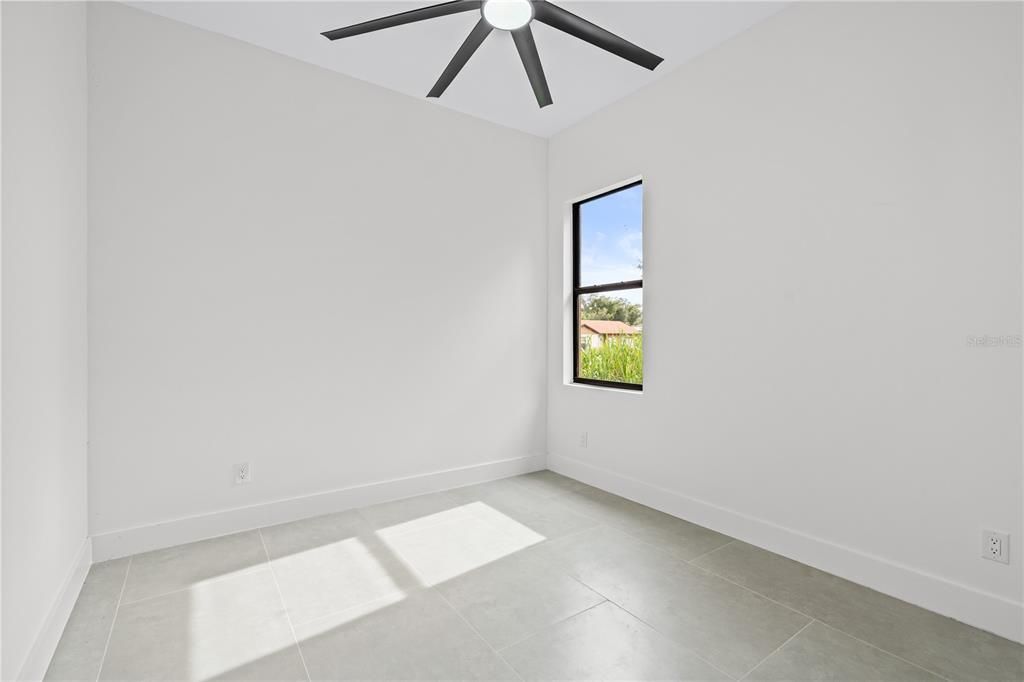 For Sale: $319,000 (3 beds, 2 baths, 1452 Square Feet)