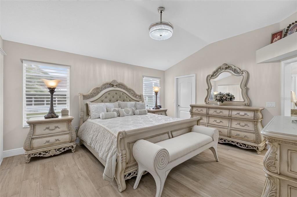 На продажу: $464,900 (3 спален, 2 ванн, 1896 Квадратных фут)