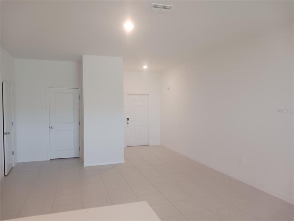 В аренду: $2,100 (3 спален, 2 ванн, 1666 Квадратных фут)