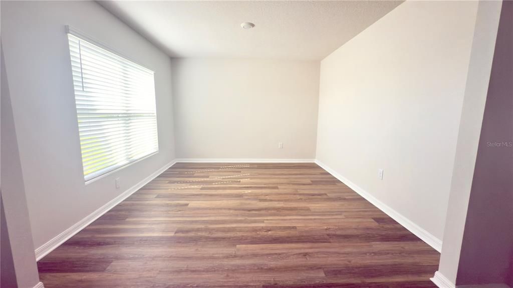 For Rent: $2,850 (5 beds, 3 baths, 2613 Square Feet)