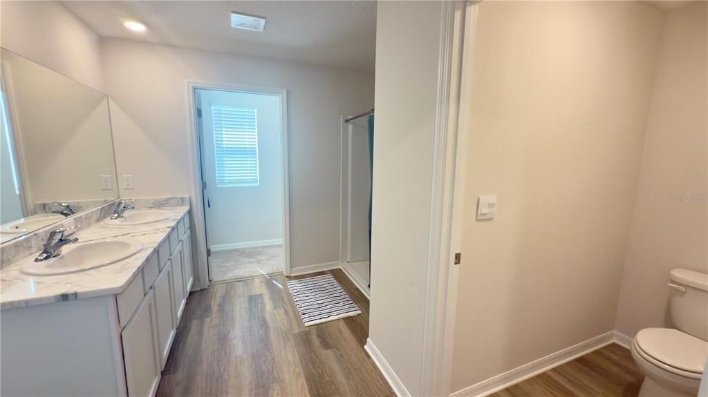 For Rent: $2,850 (5 beds, 3 baths, 2613 Square Feet)