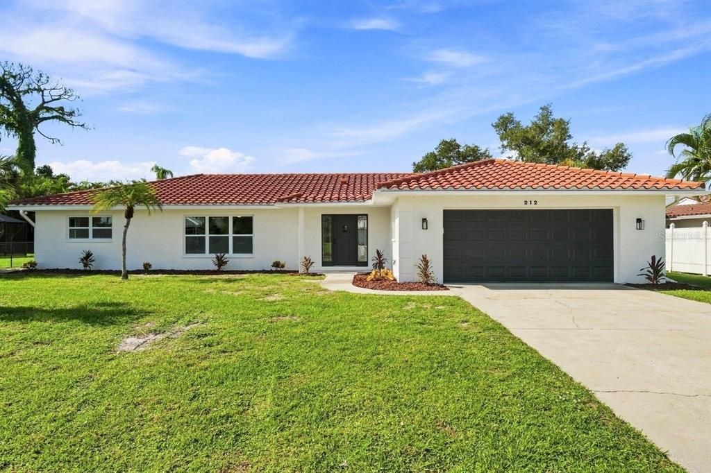 For Sale: $625,000 (3 beds, 2 baths, 2384 Square Feet)