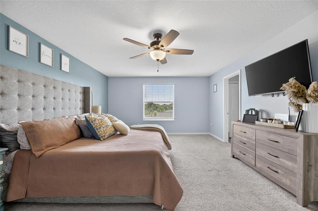 For Sale: $387,900 (6 beds, 3 baths, 3130 Square Feet)