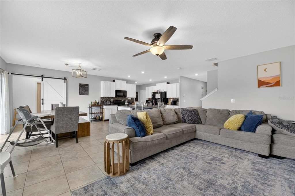 For Sale: $387,900 (6 beds, 3 baths, 3130 Square Feet)