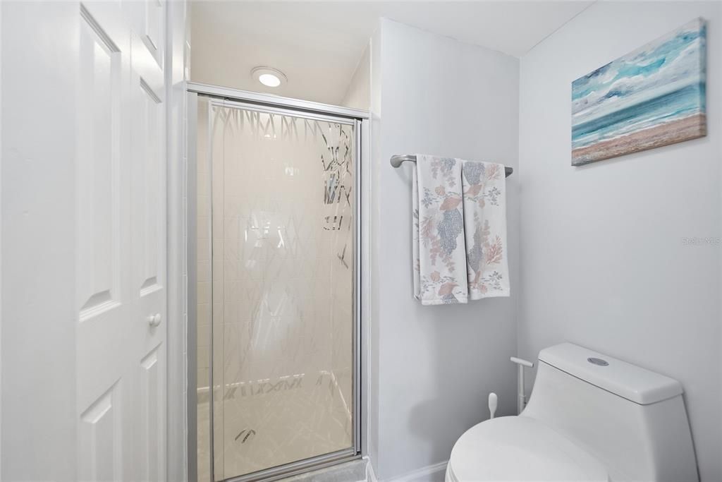 For Sale: $289,000 (2 beds, 2 baths, 1174 Square Feet)