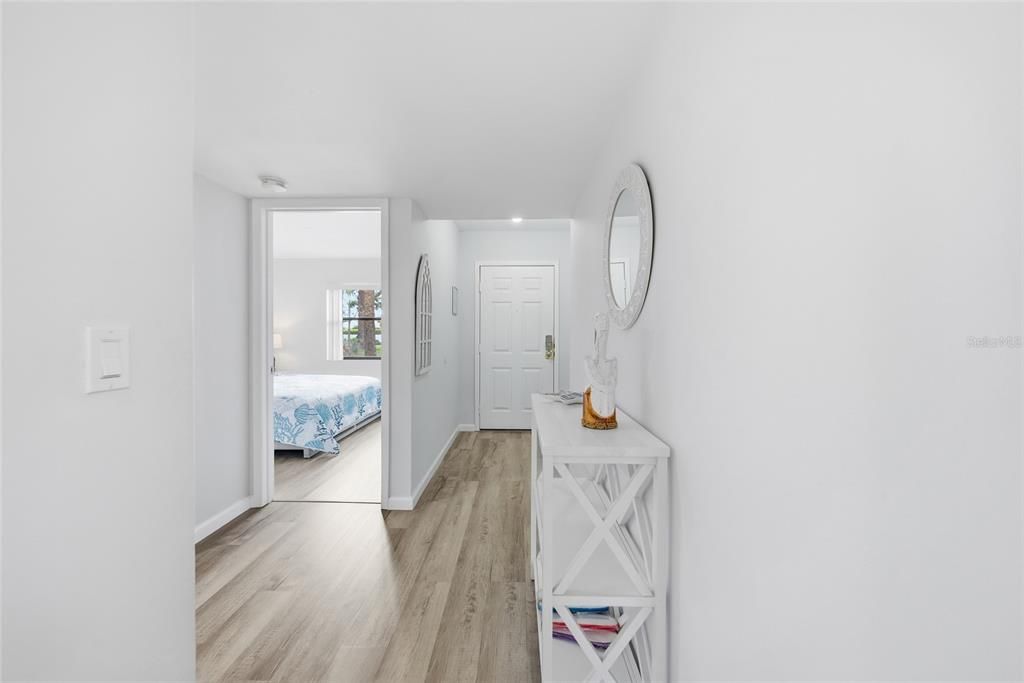 For Sale: $289,000 (2 beds, 2 baths, 1174 Square Feet)
