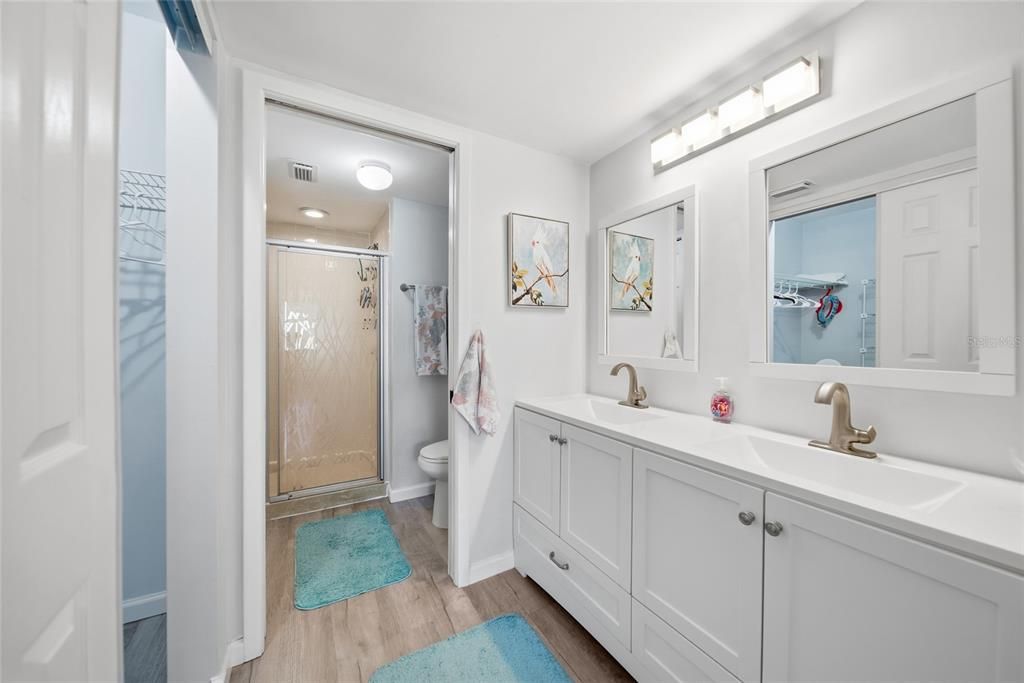 For Sale: $289,000 (2 beds, 2 baths, 1174 Square Feet)