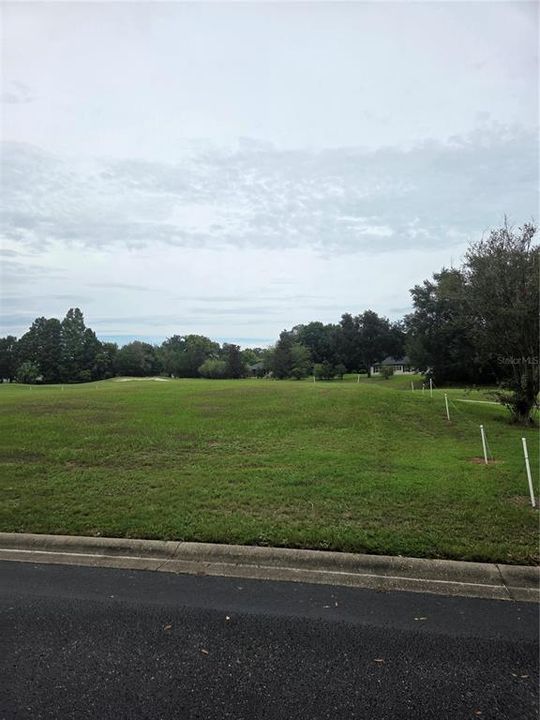 На продажу: $110,000 (0.60 acres)