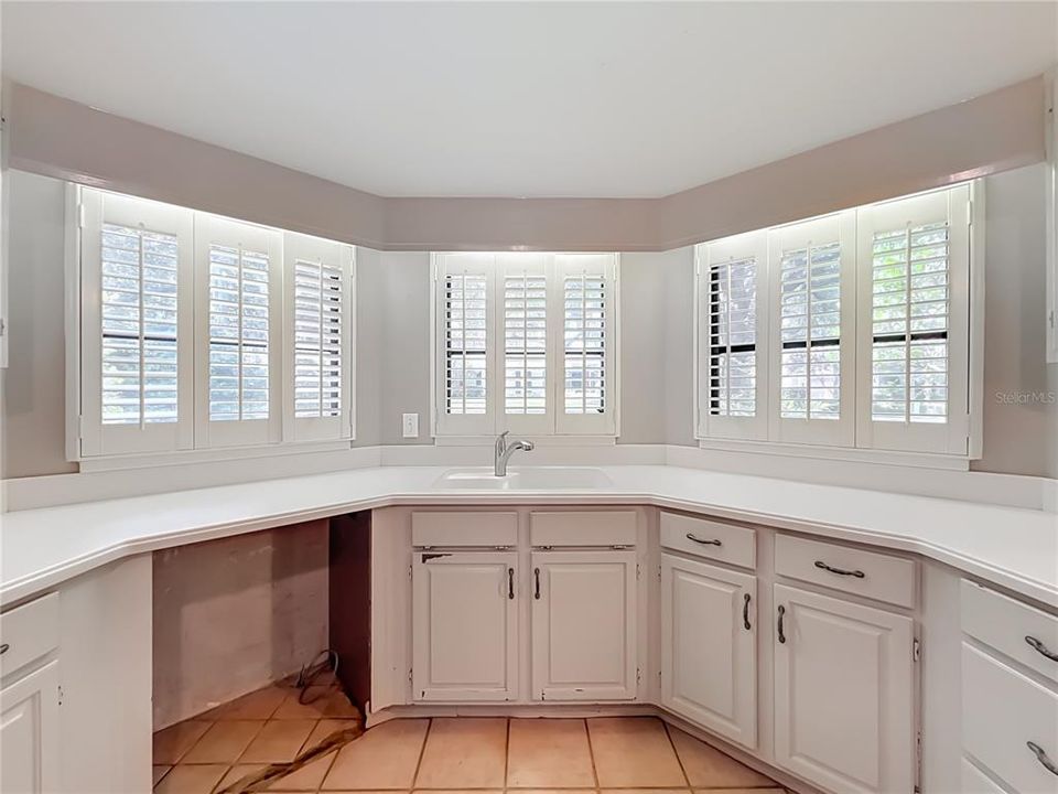 For Sale: $1,875,000 (3 beds, 3 baths, 3127 Square Feet)