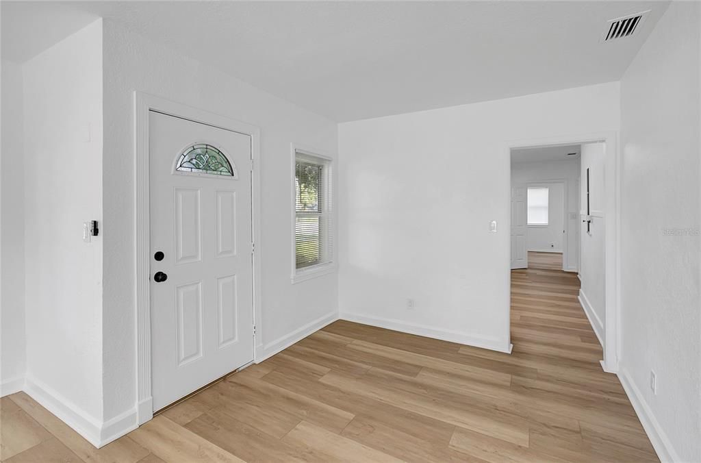 En Venta: $319,900 (4 camas, 1 baños, 1272 Pies cuadrados)