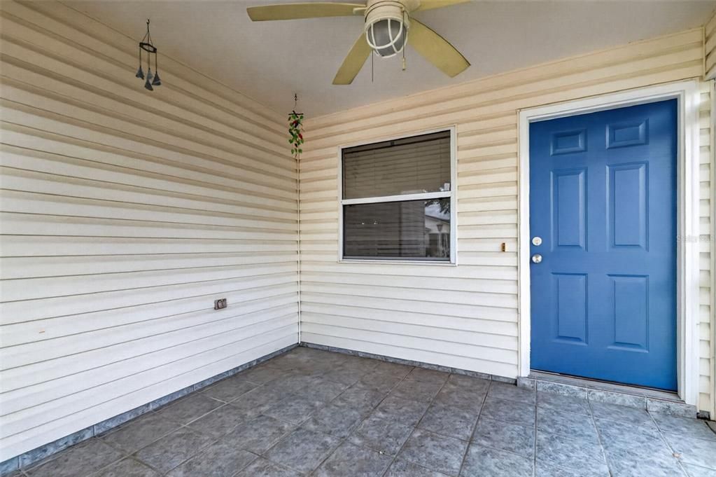 For Sale: $260,000 (2 beds, 2 baths, 1121 Square Feet)