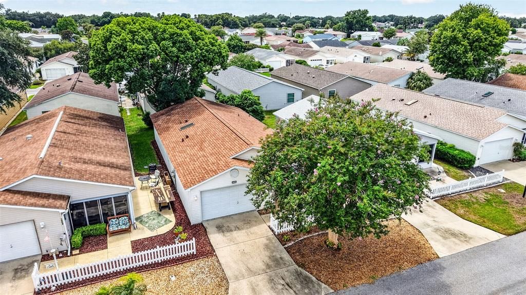 For Sale: $260,000 (2 beds, 2 baths, 1121 Square Feet)