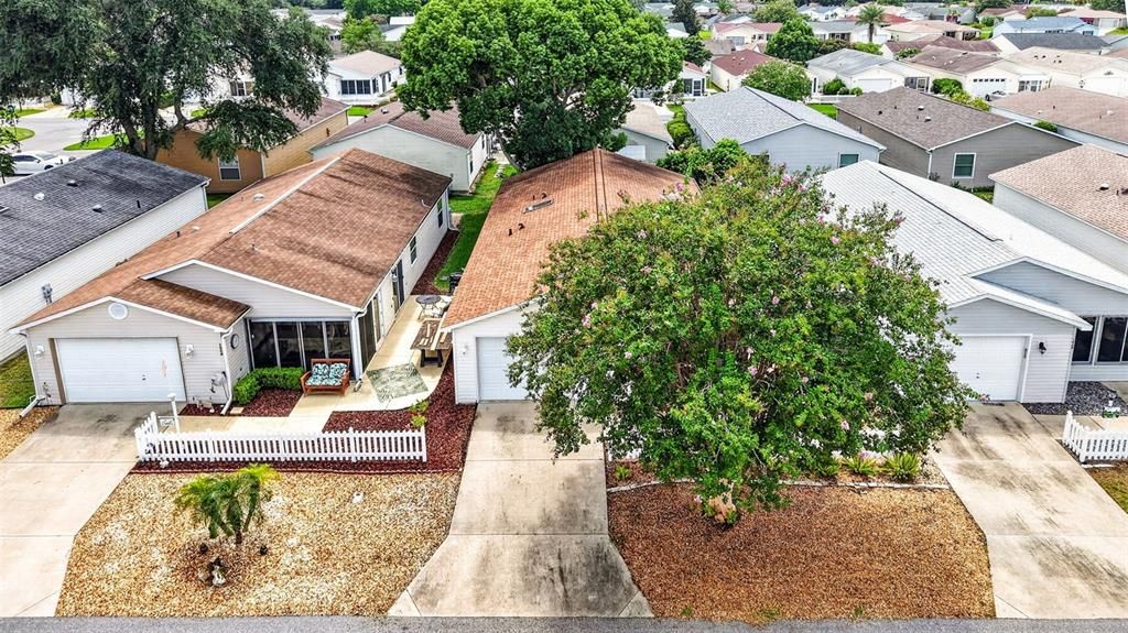 For Sale: $260,000 (2 beds, 2 baths, 1121 Square Feet)