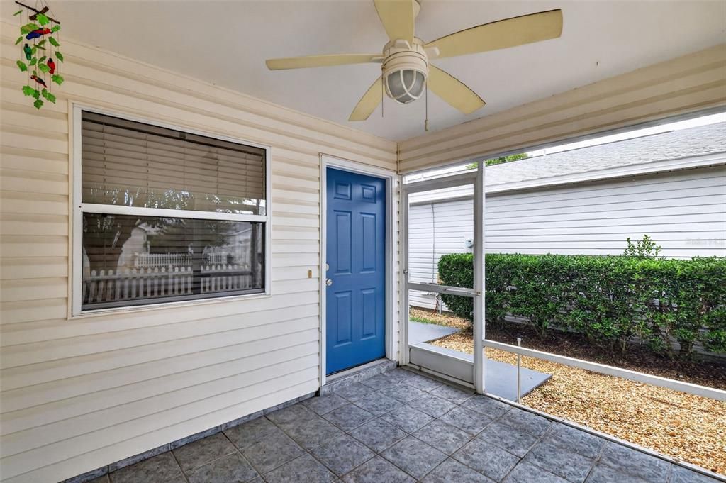 For Sale: $260,000 (2 beds, 2 baths, 1121 Square Feet)