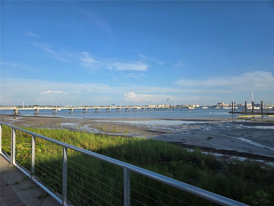 For Rent: $2,900 (2 beds, 1 baths, 1096 Square Feet)