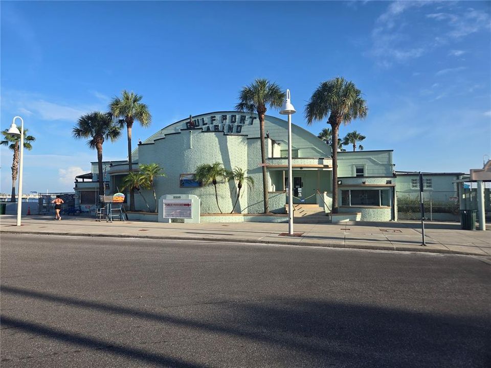 For Rent: $2,900 (2 beds, 1 baths, 1096 Square Feet)