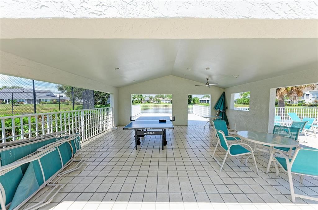 For Sale: $340,000 (2 beds, 2 baths, 1083 Square Feet)