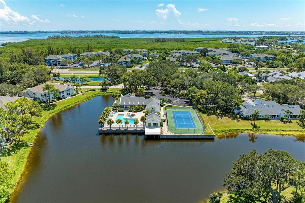 For Sale: $340,000 (2 beds, 2 baths, 1083 Square Feet)