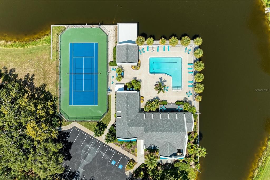 For Sale: $340,000 (2 beds, 2 baths, 1083 Square Feet)