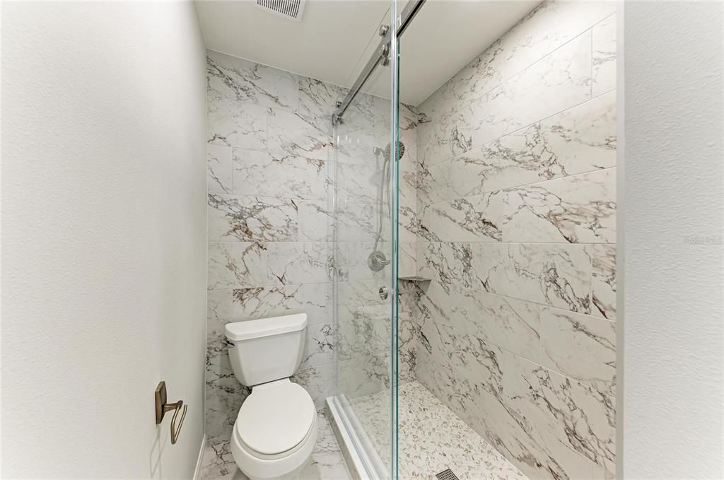 For Sale: $340,000 (2 beds, 2 baths, 1083 Square Feet)