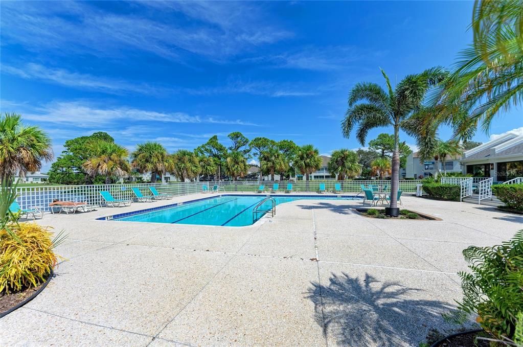 For Sale: $340,000 (2 beds, 2 baths, 1083 Square Feet)